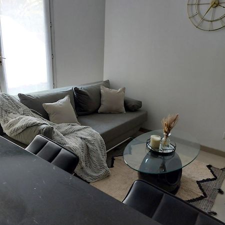 Apartmán The Heynyss'Grace Savigny-sur-Orge Exteriér fotografie